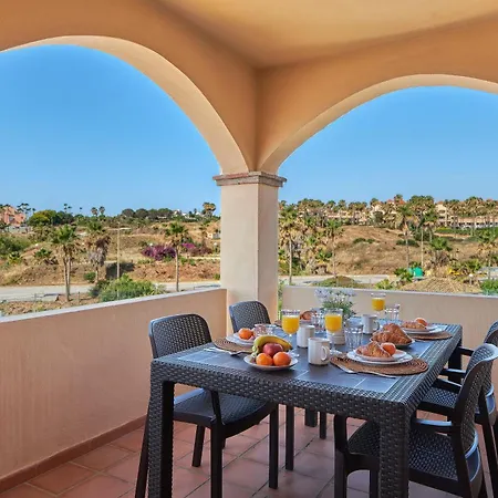 Apartment Marina Iv Relax & Unwind With Sea Views, Pools & Bbq Beachfront In Mijas Costa & Fuengirola El Faro
